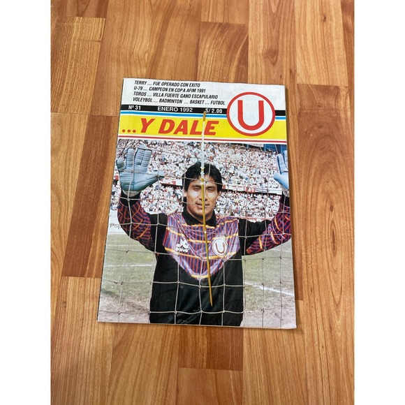 Vintage Y Dale U‎ Soccer Magazine - Picture 1 of 1